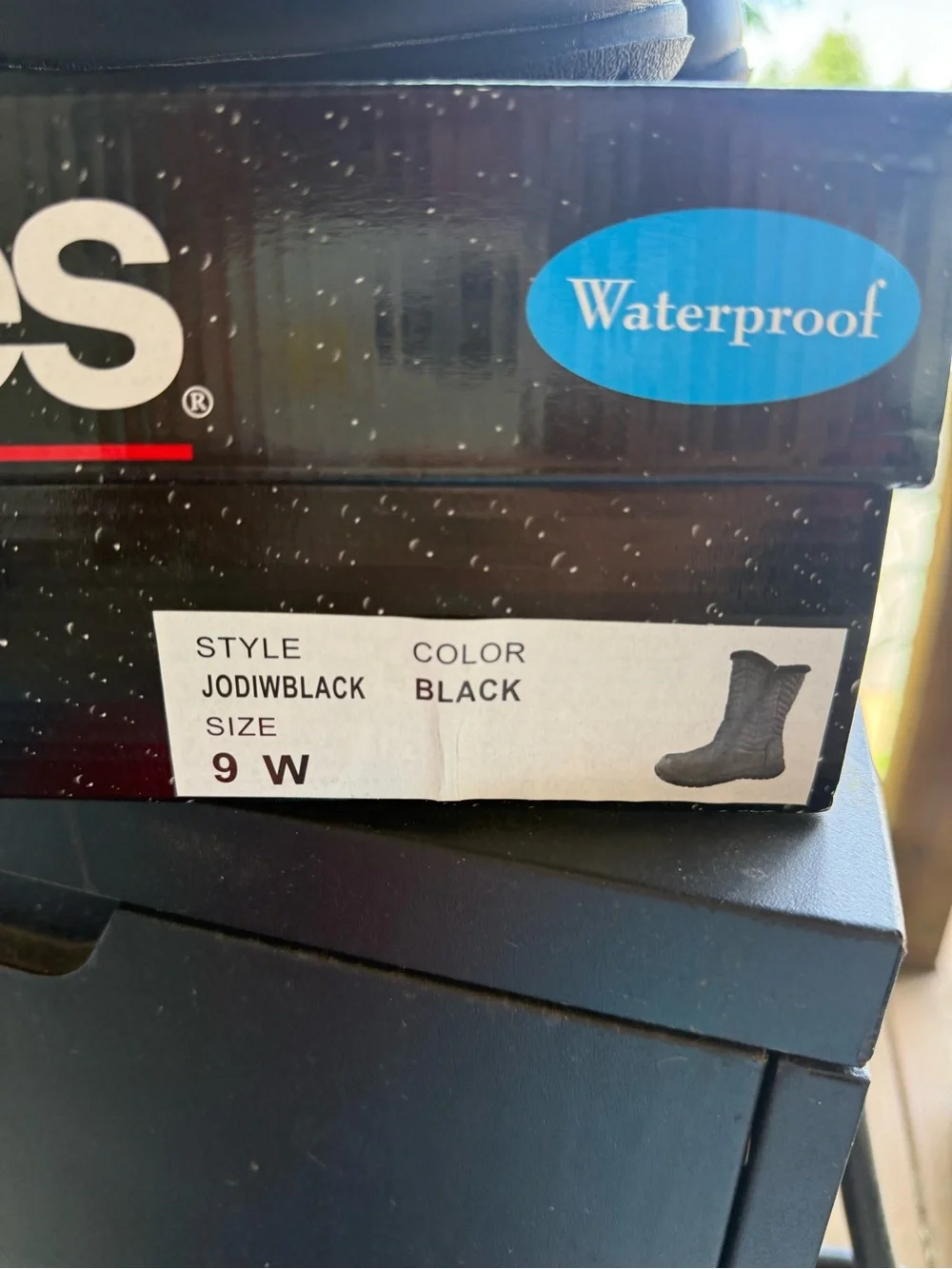 totes water resistant